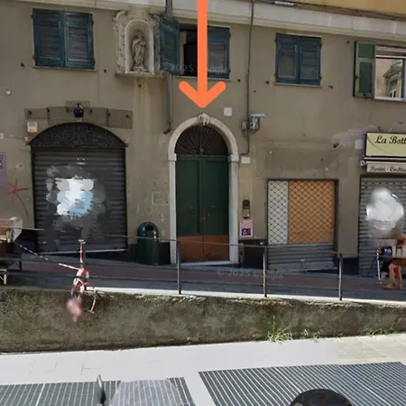Lägenhet Esclusivo De Ferrari - Centro Storico *